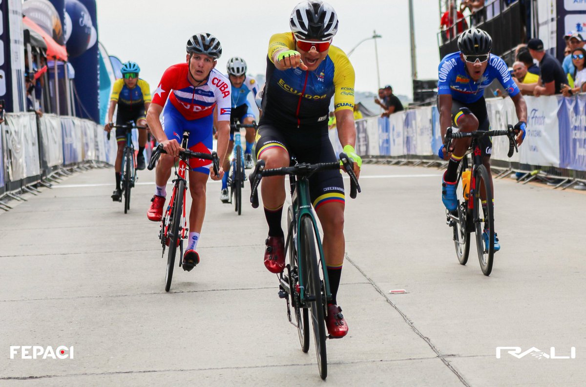 El ecuatoriano 🇪🇨 Kevin Navas 🥇se proclamó Campeón  Panamericano de Ruta, Junior.
2do fue el colombiano 🇨🇴 Juan David Urian y 3ro el cubano 🇨🇺 Carlo Montes.
 
 Felicitaciones Kevin 🎉🎊