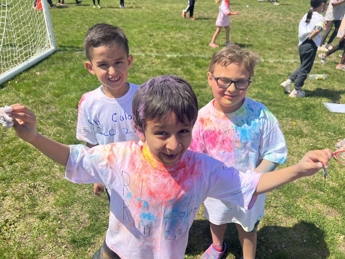 MrsRosarioRHE's tweet photo. @RikerHillRams Color Run 2023!! #Weareramily https://t.co/IaH715PUQ9