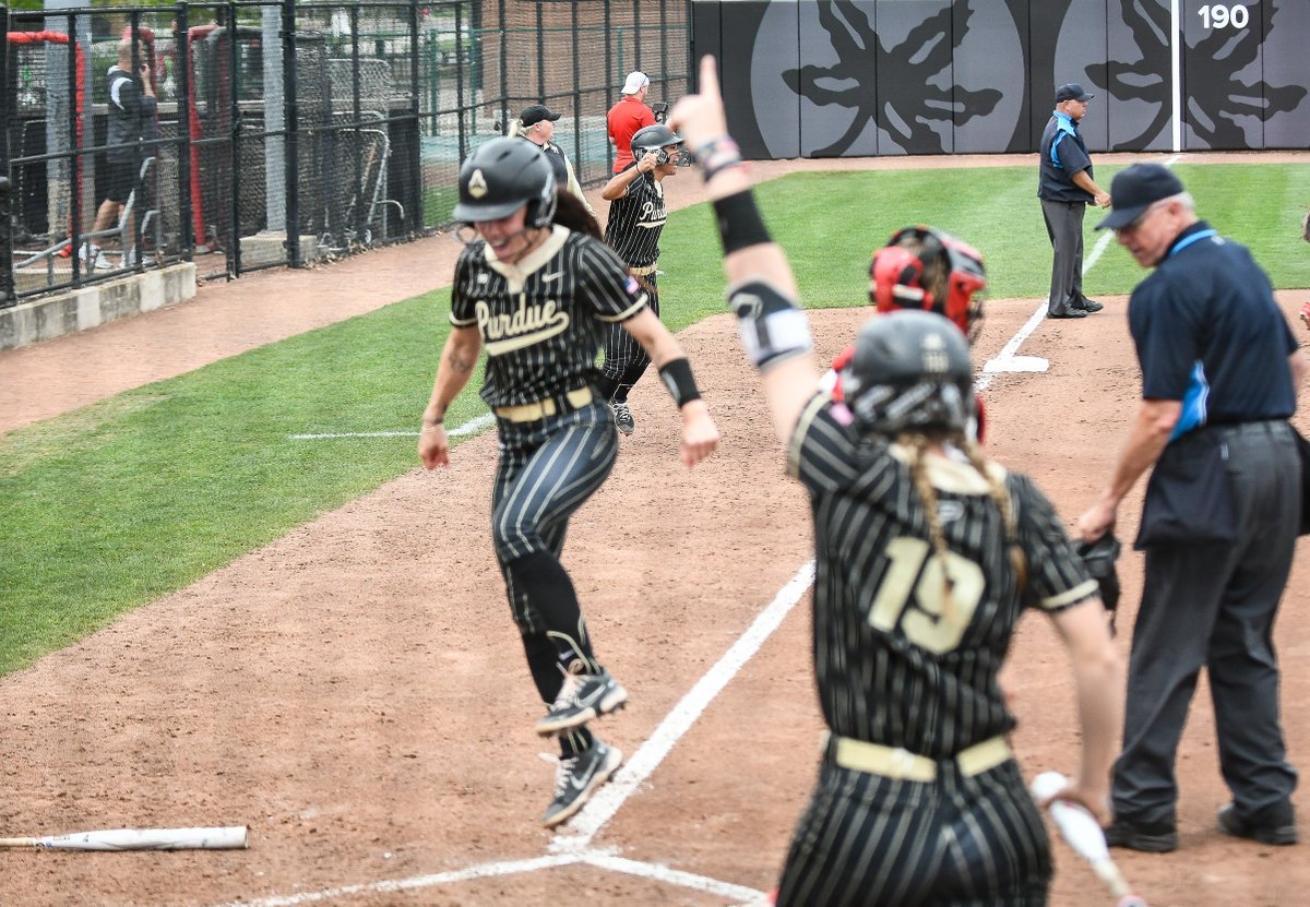 PurdueSoftball's tweet photo. First career grand slam. 📸

#BoilerUp x @OliviaMcFadden_ https://t.co/RvhaVvSnrm