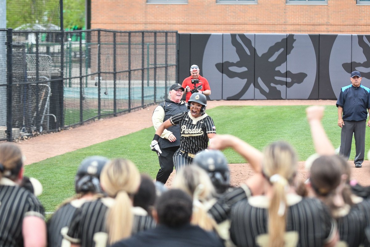 PurdueSoftball's tweet photo. First career grand slam. 📸

#BoilerUp x @OliviaMcFadden_ https://t.co/RvhaVvSnrm