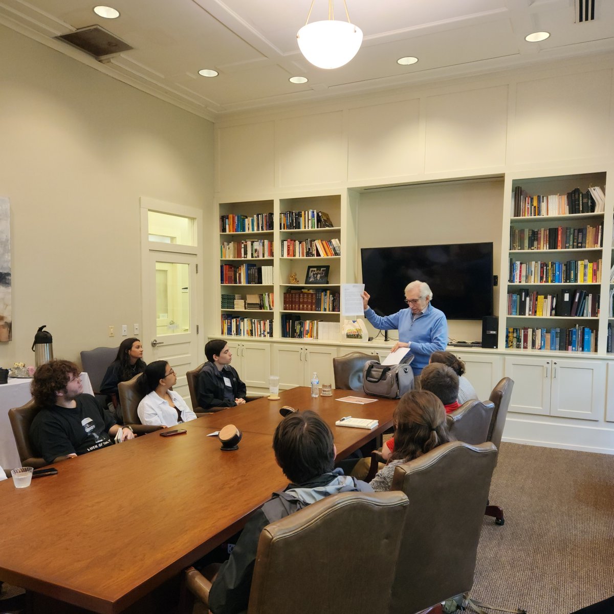 This afternoon, we had the privilege of hosting Mr. Peter Osnos and Mrs. Susan Sherer Osnos at Croft. They spoke to Croft and Journalism students about human rights reporting, journalism, and publishing. It was a great pleasure having them both with us on campus!