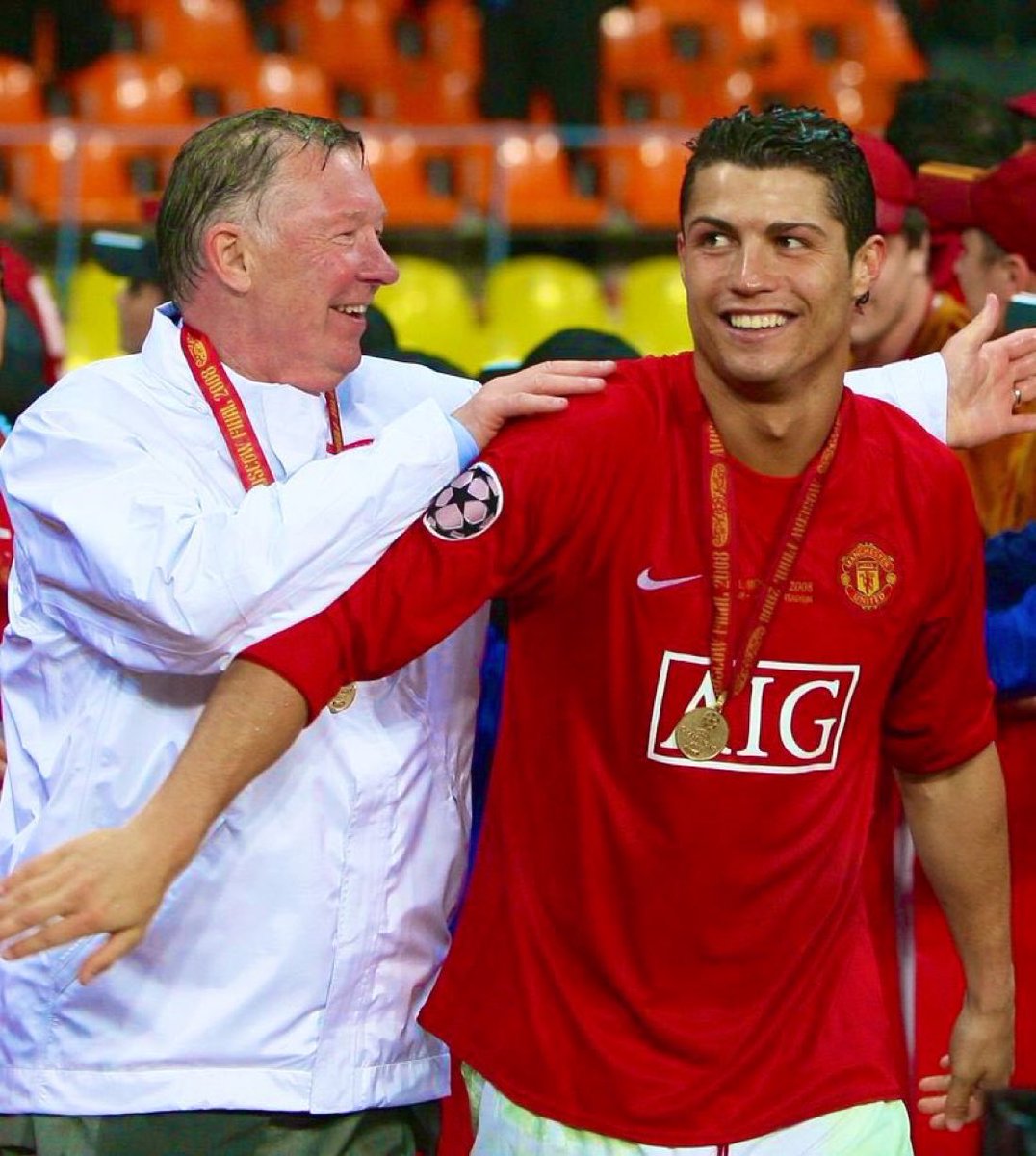 Sir Alex Ferguson: 'If Cristiano had started his career in La Liga, he would have Messi's numbers twice.'
