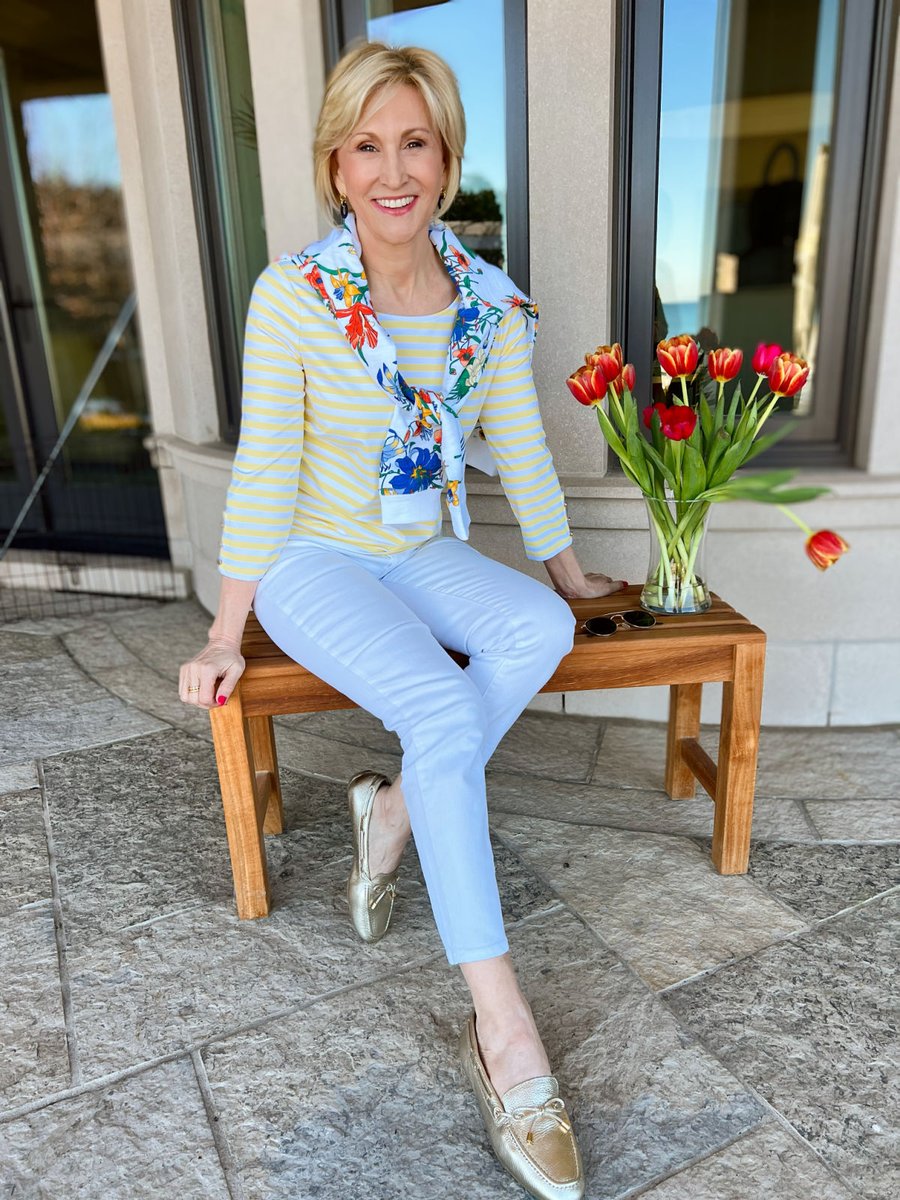 Hey ladies, if you're a fan of stripes and want to rock them in style,there are tips and ideas for everyone. 

Get inspired and head over to the link below! ✨

Link: fabulousafter40.com/tops-with-stri…

#FashionTips #Stripes #FabulousAfter40