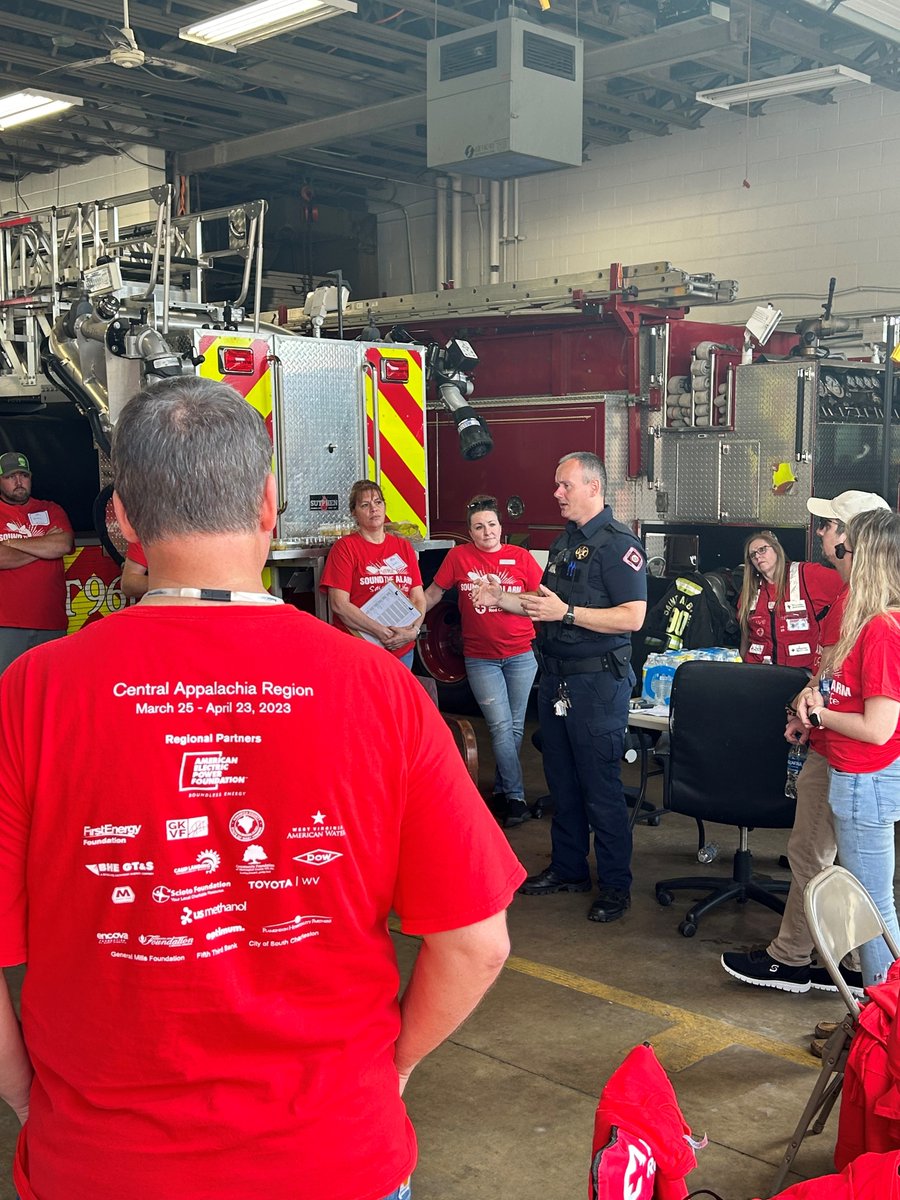 @RedCrossCAR partnered with @kanawhaus  Commission including Commissioner Lance Wheeler, @wvamwater and @AlbansWv to  install free smoke alarms in St. Albans today as part of the Sound the Alarm initiative to @#EndHomeFires.