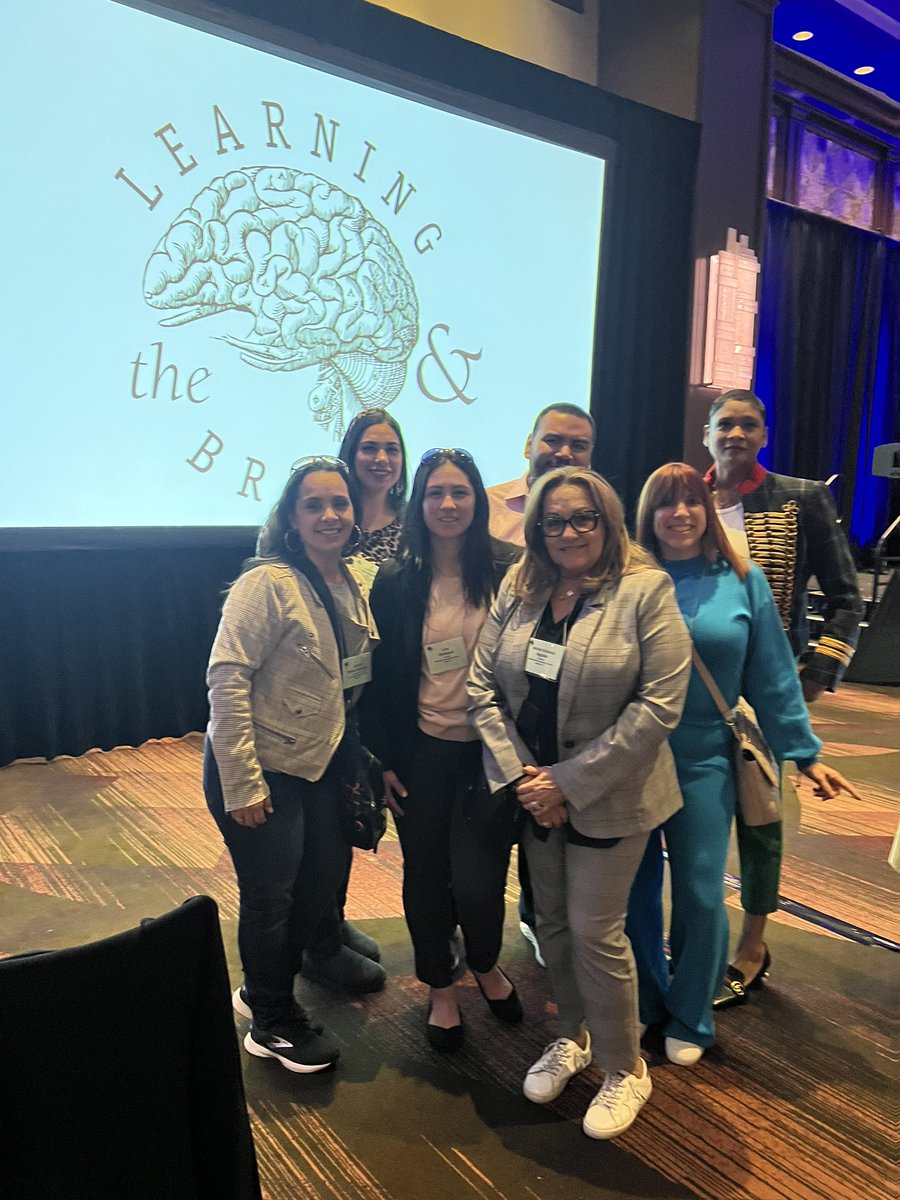 JannetSanchezAP's tweet photo. #LearningAndTheBrain Conference Day 1️⃣ … Thank you @MiamiLEARNS for this experience! 🧠 @riversidebulld1 https://t.co/YEToYH1fm6