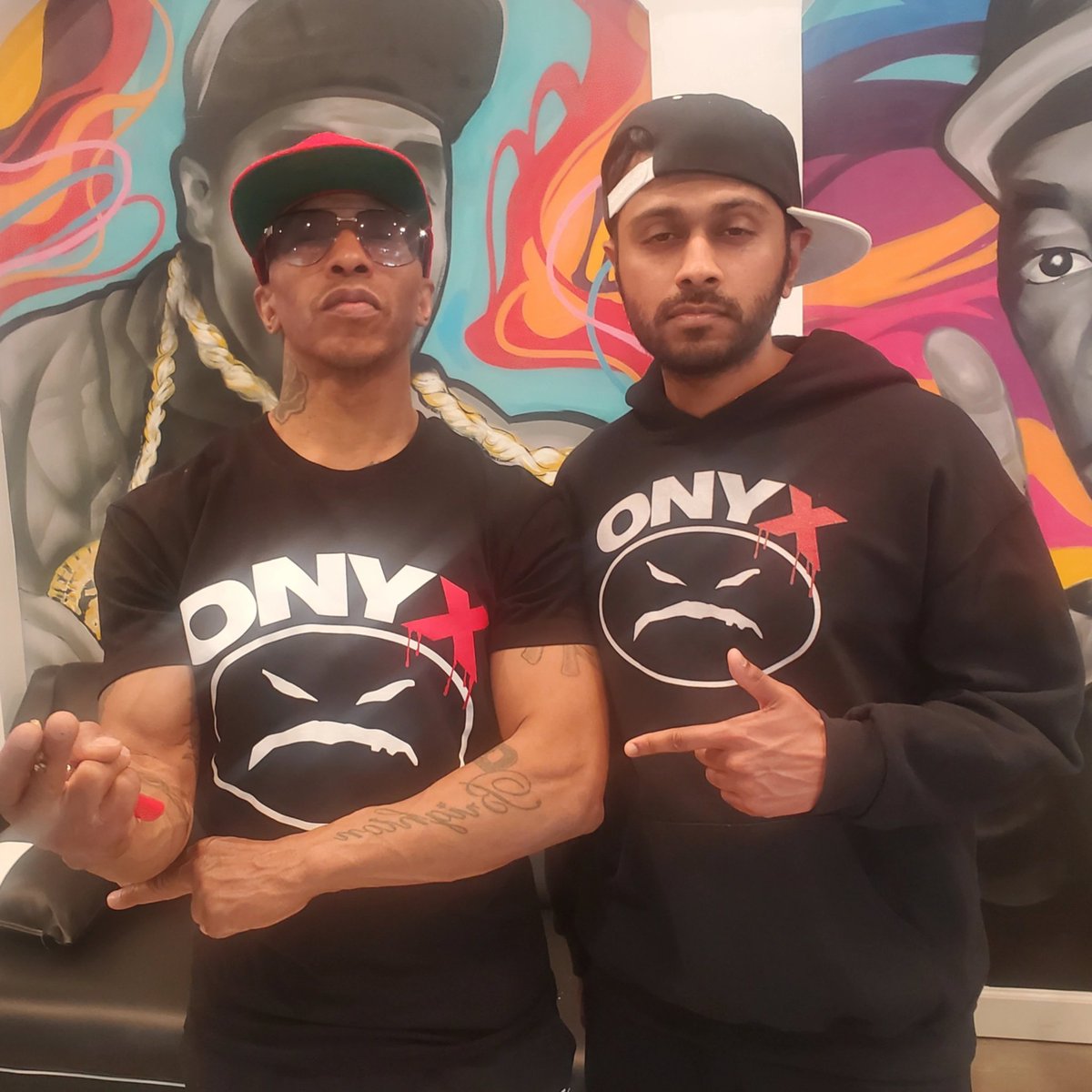 jeevzb90's tweet photo. Jeevz B and Fredro Starr @Fredro_Starr @ONYX_HQ #jeevzb #fredrostarr #magic #koolfredro #mickeybilly #never #firestarr #drostarr #onyx #emcees #hiphopmuseum #washingtondc https://t.co/hNh2PmMdOQ