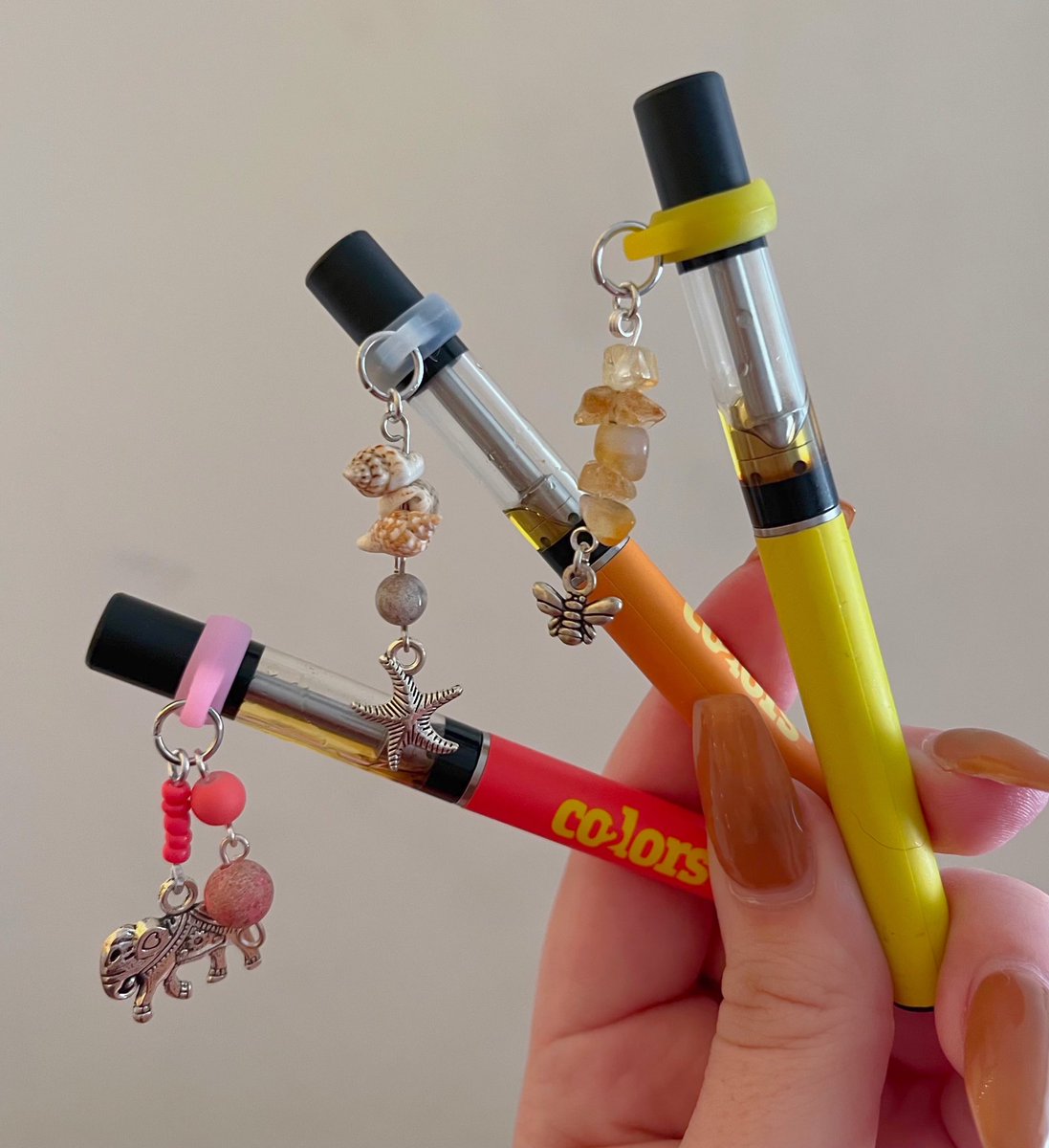 seekin_sunshine's tweet photo. vape charms for 4/20🍁✨ https://t.co/lx3b7Xo1zU