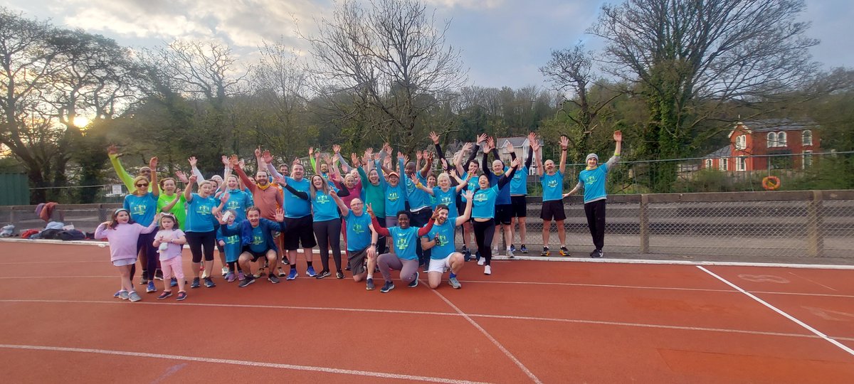 AnneMtweets's tweet photo. Whoop whoop! Another fantastic night of training with @SanctuaryRunner at the mardyke track!
Followed by a #kitchenrave listening to #Blockrockinbeats ๐ https://t.co/v7egfMyA1f