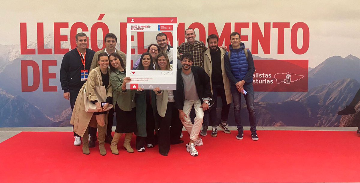 GimenaLlamedo's tweet photo. Cerramos la 1a jornada del encuentro autonómico. Y no quiero acabar el día sin agradecer el importantísimo trabajo que hace el equipo de la @FSA_PSOE

No caben en una foto, pero cada granito que aportan contribuye a hacer aún más grande nuestro partido ¡Nos vemos mañana en Gijón! https://t.co/duMlDO01DF