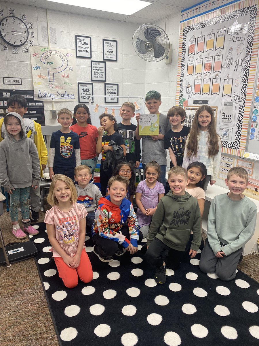 dclingingsmith1's tweet image. Nolyn from Mrs. Freye’s 3rd grade class used his star bucks to be a guest reader in our classroom today!! He did a great job reading, and his brother was so excited to see him!! #fabulousfirsties #guestreader #brothers @VV_Voyagers