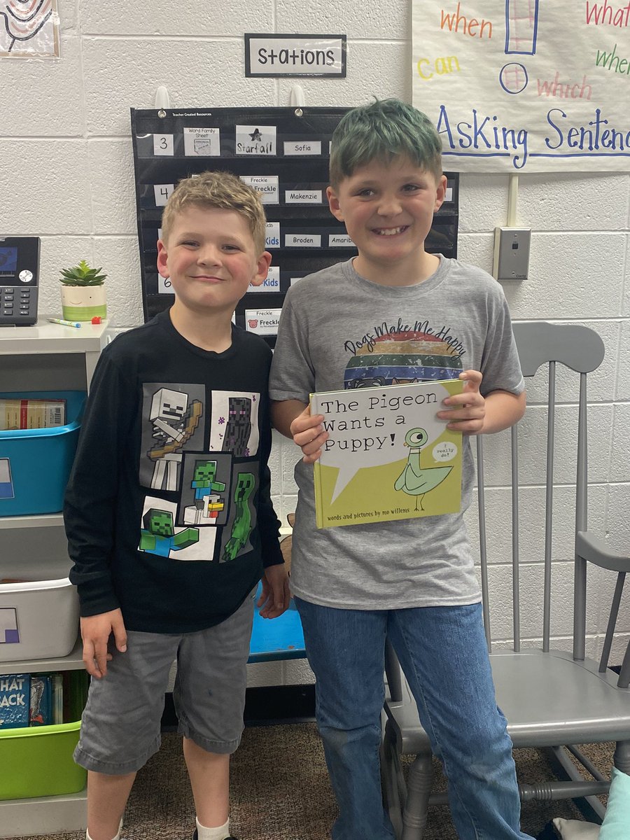 dclingingsmith1's tweet image. Nolyn from Mrs. Freye’s 3rd grade class used his star bucks to be a guest reader in our classroom today!! He did a great job reading, and his brother was so excited to see him!! #fabulousfirsties #guestreader #brothers @VV_Voyagers