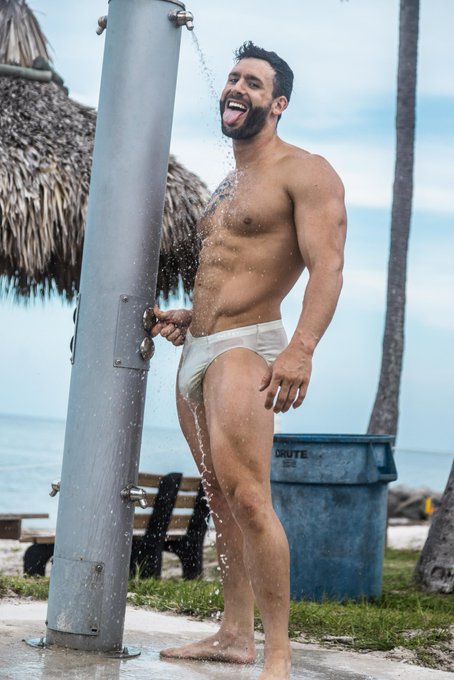 😛 https://t.co/6UARZsiXLm