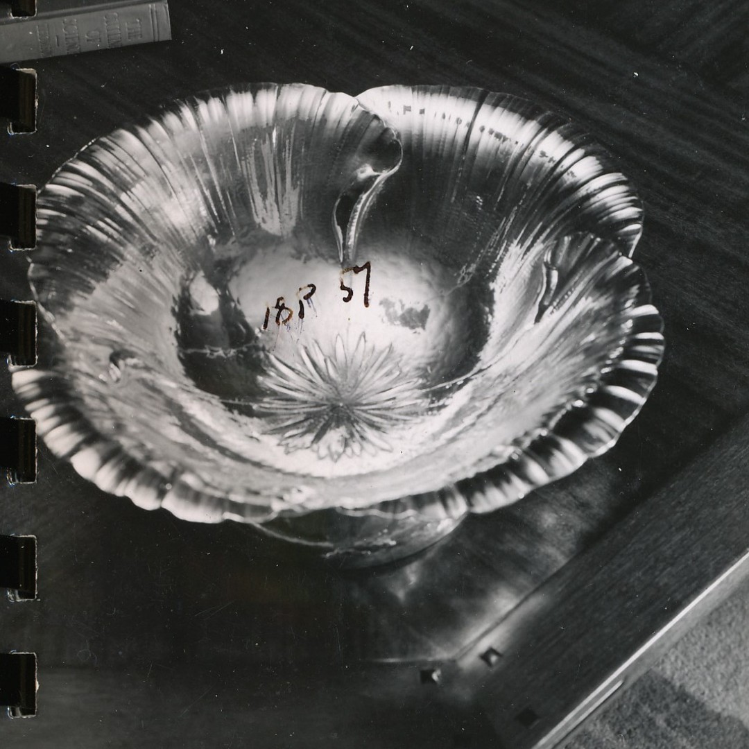 FriendsofGH's tweet photo. CA is celebrating Native Plant Week! Clemens Friedell, Pasadena’s Arts and Crafts era silversmith, was known for his closely-observed depictions of the California poppy plant. The Gamble family had two examples in their Pasadena home. #canativeplantweek #gamblehouse https://t.co/LgtfFM4SZo