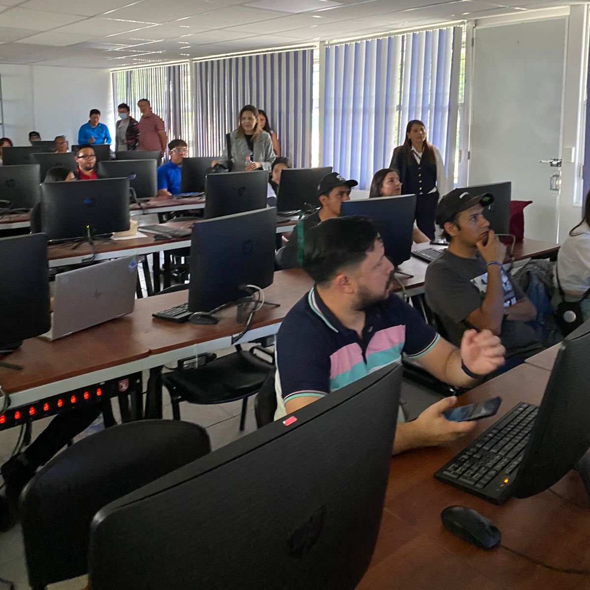 _DomoProject's tweet photo. El equipo de #DOMO presente en el evento CripTEC: Aprendiendo Web3 #Tlaxcala @antisat_eth @Ger_Godfrey #Tecnologia #educacion #blockchain https://t.co/vYph8q0obc