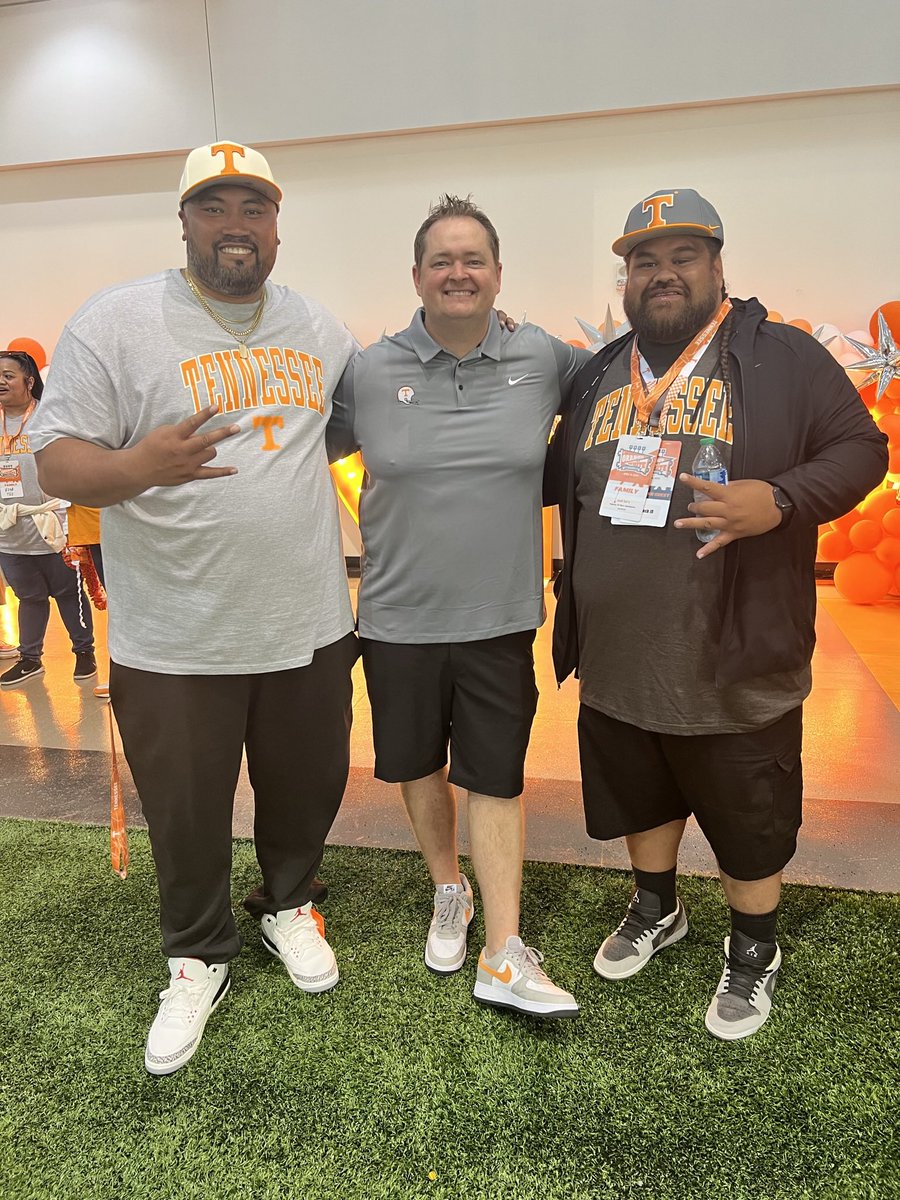 UnkoJD's tweet image. WESTSIDE VOLS!! 🐐🐐🐐 @Nic_Iamaleava @coachjoshheupel #GBO🍊#TOABOYZ #BigTz