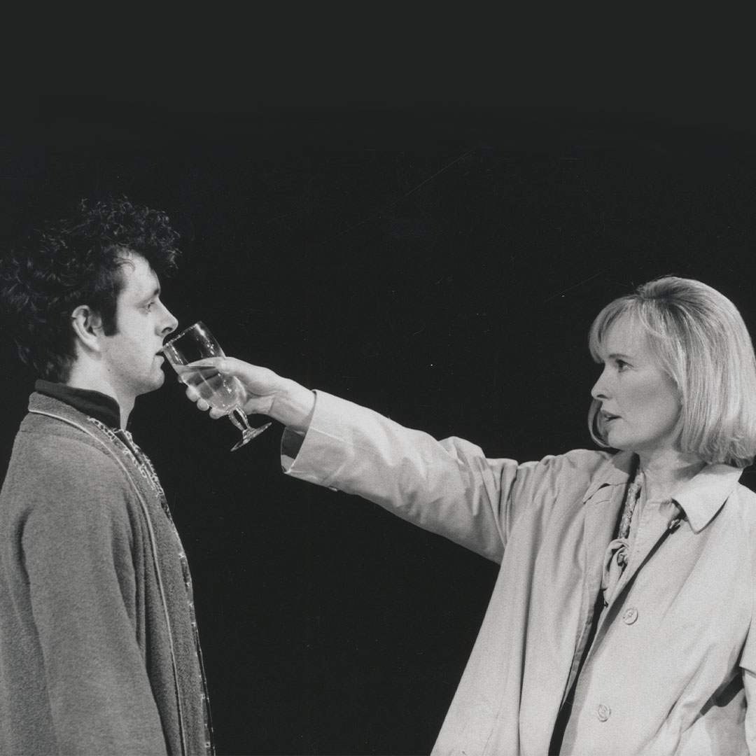 hqsheen's tweet photo. michael sheen as lenny in 'the homecoming' with lindsay duncan (1997) https://t.co/f2W57mFIGR
