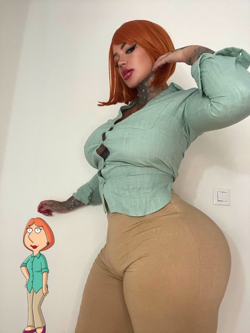 Lois griffin is thick😏 https://t.co/vjV1sgnLEL