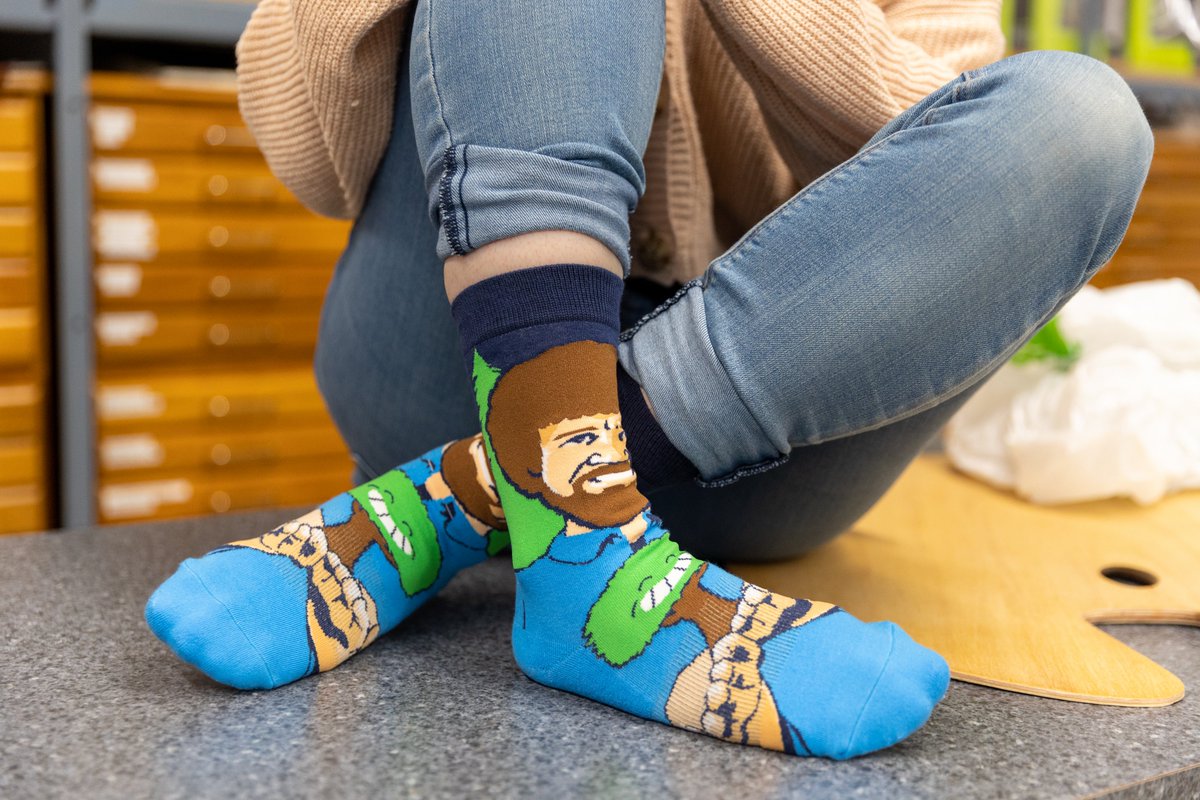 GoodLuckSock's tweet photo. Why do artists have such good self control?
Because they always know where to draw the line.
Officially licensed Bob Ross designs at https://t.co/nF12dzzX27
#sockshop #funsocks #socks #socklover #sockdesign #crazysocks #art #artist #bobross #bobrossstyle #bobrosspainting https://t.co/GQpJxLsG7e