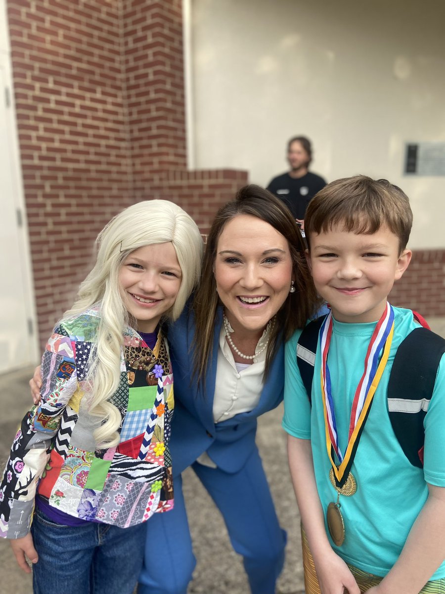 LALowerSchool's tweet photo. The 2nd grade wax museum this morning was incredible experience for our students and families! https://t.co/HNz1SlI12C
