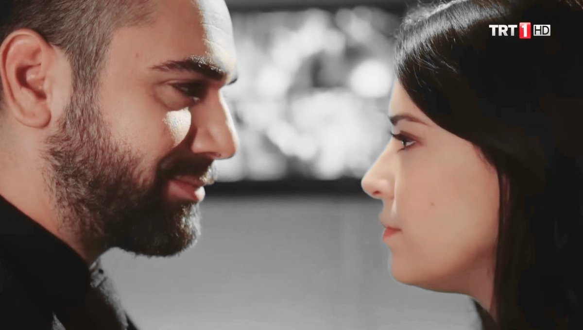 bilmemoylesinee's tweet image. nasıl                                    nasıl 
başladı                                bitti

                   |#Azfer |  🌸