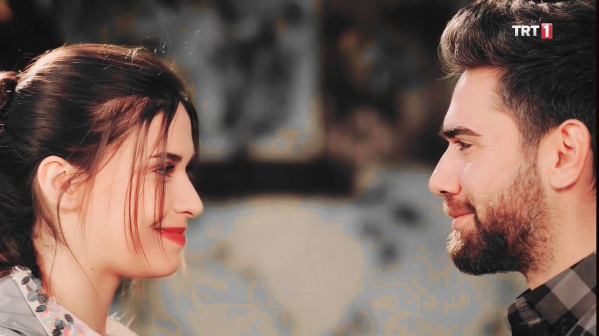 bilmemoylesinee's tweet image. nasıl                                    nasıl 
başladı                                bitti

                   |#Azfer |  🌸