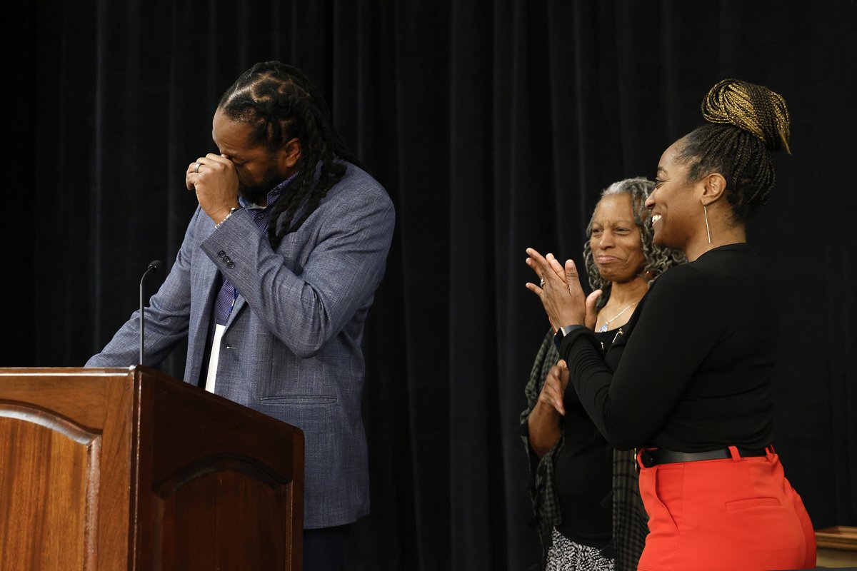 AliefISD's tweet photo. Please join us in congratulating Steward Bailey, the winner of the Aviation Educator of the Year award presented by the Texas Department of Transportation Aviation Division! Congratulations, Mr. Bailey! #AliefProud 
https://t.co/eWW79XfdP7 https://t.co/GjwSaY9YU2