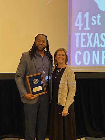 AliefISD's tweet photo. Please join us in congratulating Steward Bailey, the winner of the Aviation Educator of the Year award presented by the Texas Department of Transportation Aviation Division! Congratulations, Mr. Bailey! #AliefProud 
https://t.co/eWW79XfdP7 https://t.co/GjwSaY9YU2