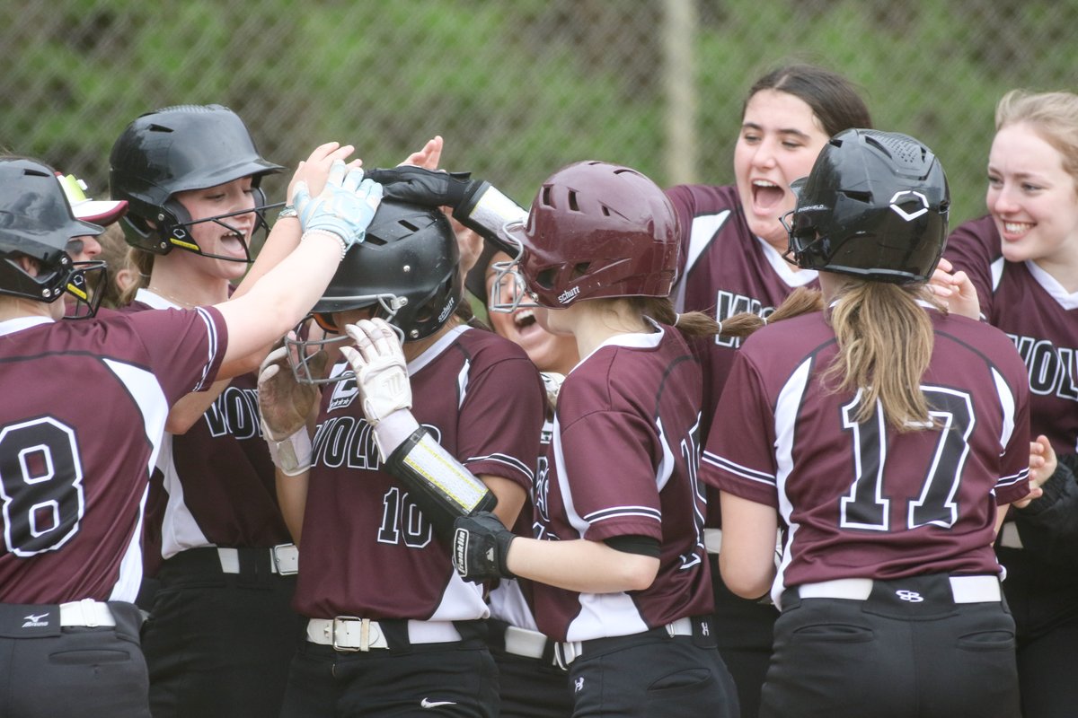 Prairie Ridge H.S. (@prairieridgehs) on Twitter photo π₯ Emily Harlow had three hits through four innings for <a href="/prairieridgesb/">Prairie Ridge Softball πΊ π₯</a> yesterday, including this 2-run homer!
βοΈ Weather kept the Wolves from finishing the game. π₯ Emily Harlow had three hits through four innings for <a href="/prairieridgesb/">Prairie Ridge Softball πΊ π₯</a> yesterday, including this 2-run homer!
βοΈ Weather kept the Wolves from finishing the game.