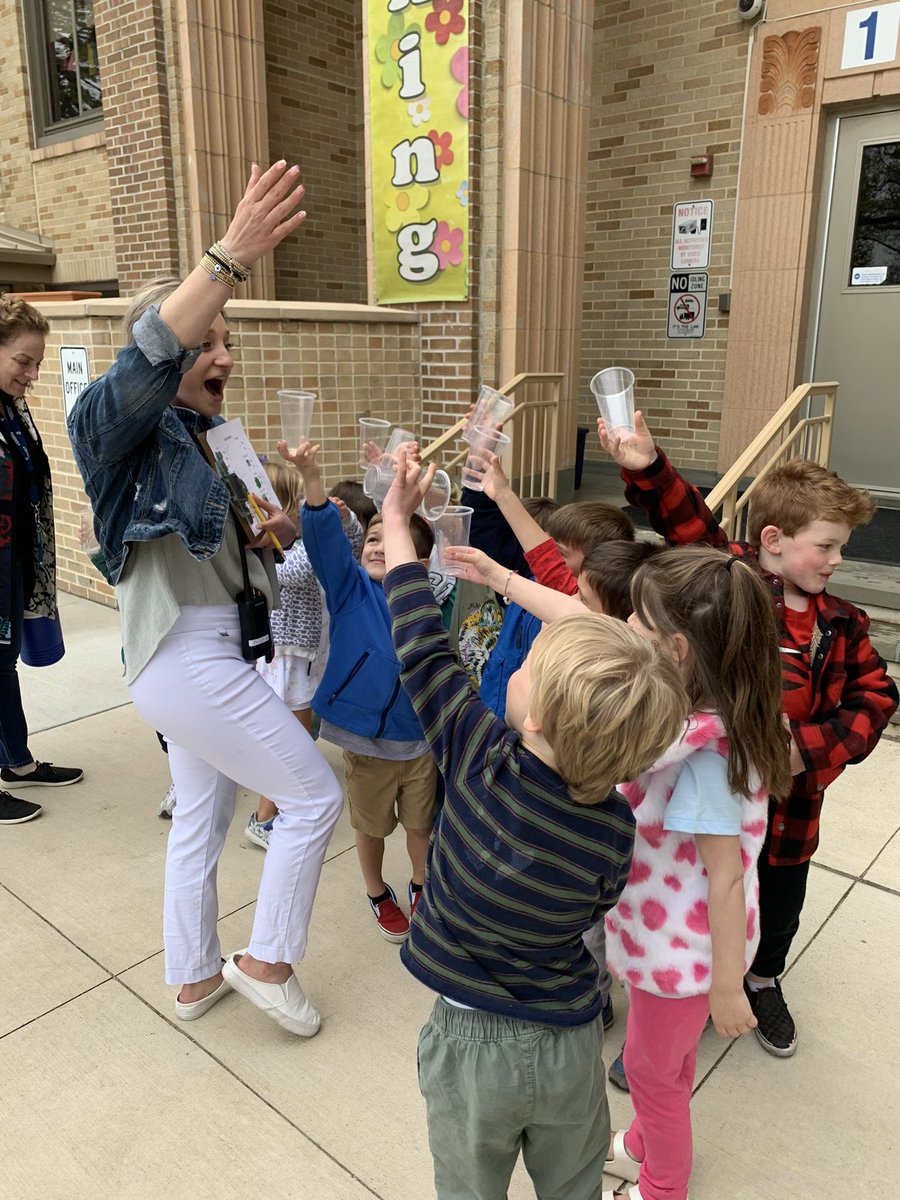slevin_prek's tweet photo. Can it grow? Can it breath? Can it eat? Then it’s living ✅! We poured water on a few different things…if it drank the water that means it was living! Ask me if I’m living and if I drank the water! #fhleads #gardenstudy https://t.co/XoQTjLlMXD