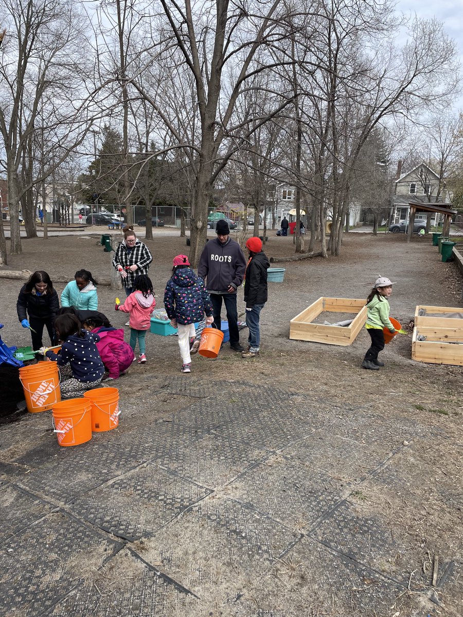 manzolm's tweet photo. Ss worked hard today filling our new garden boxes with fresh soil, ready for our seeds ⁦@StAnthonyOCSB⁩ #Earth Day 🌎 https://t.co/hrvk1Pqha3