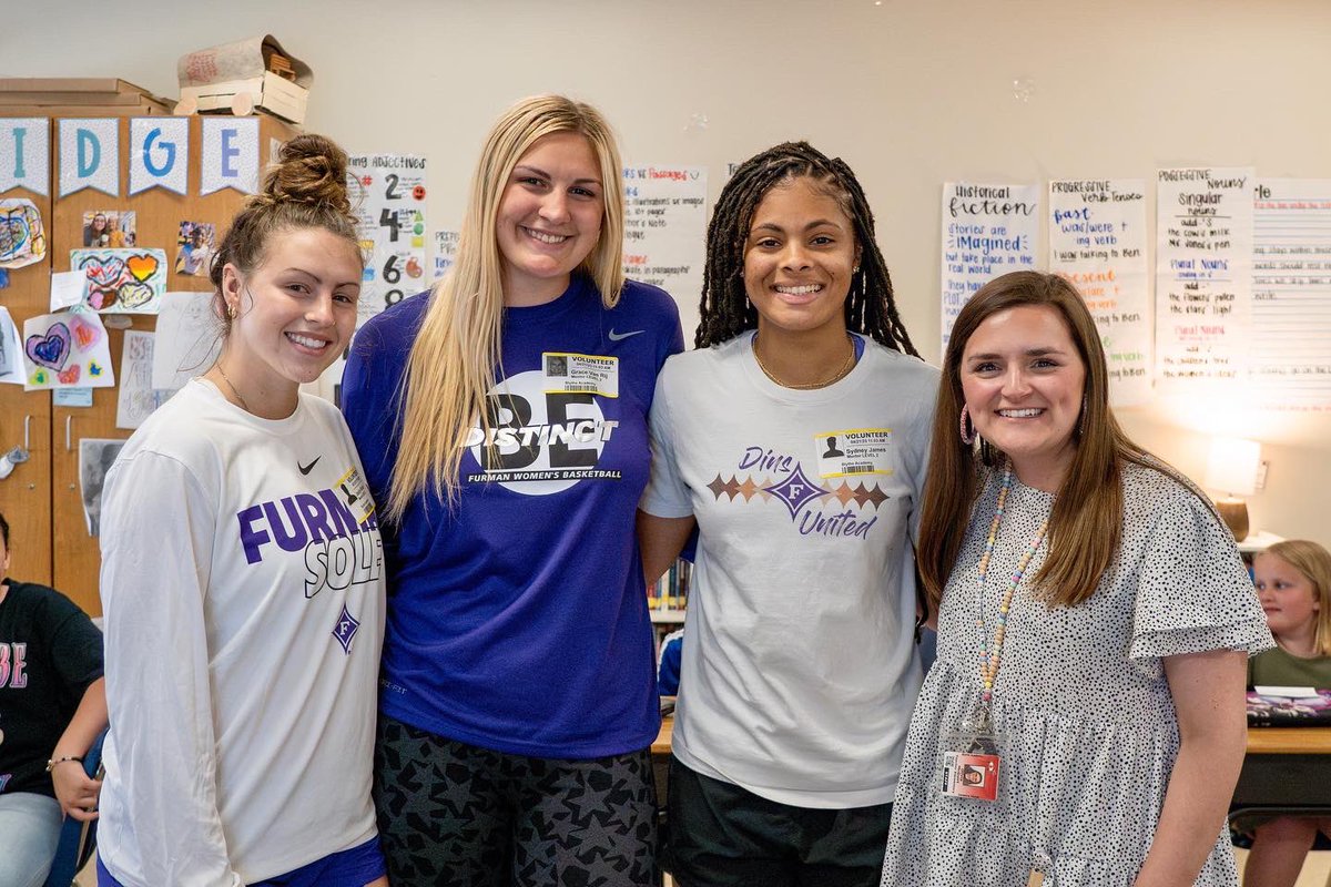 Thank you to our friends at Blythe Academy for a very fun afternoon! Ms. McGuirt’s 4th grade class is full of future basketball stars! 

#beDistinct