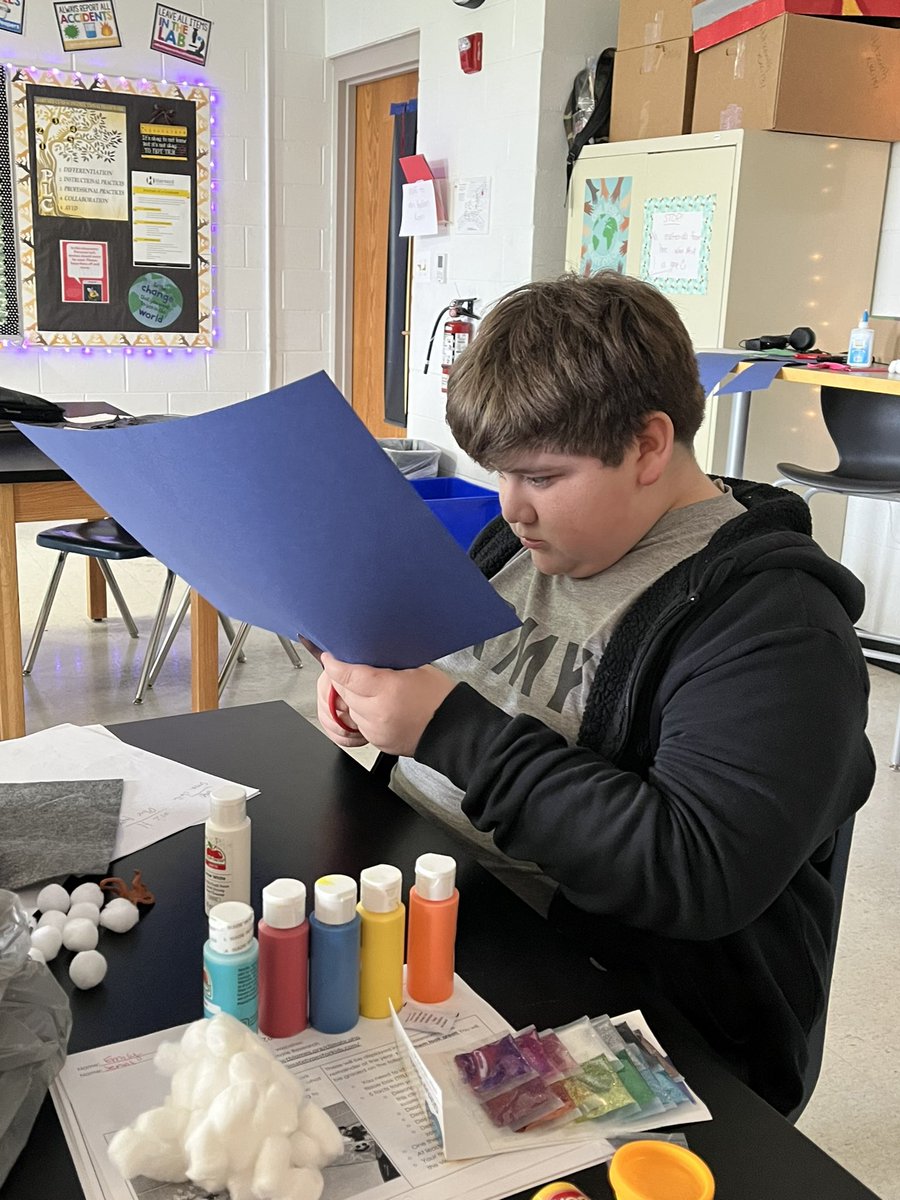 Educa8thruFun's tweet photo. Creativity…Activated
and
Greatness… Loading!
Sixth grade science students are hard at work creating their Climate Zone projects!
#harvardcusd50 #harvardrising #cusd50 #hjh #harvardjrhigh #sixthgrade #science #climatezones @HarvardJrHigh https://t.co/Mtw4bGvaGK