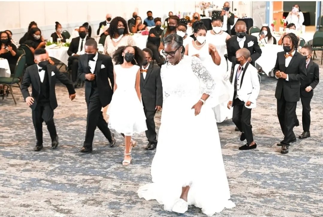 DawnBaldwinGib1's tweet photo. P.A.C.E hosted a phenomenal Scholar-Debutante and Academic Awards Ball last year. We have another amazing celebration of educational excellence planned for the P.A.C.E Coronation and Academic Awards Celebration #PACEForward #educationalexcellence https://t.co/F7OUvYI7OL