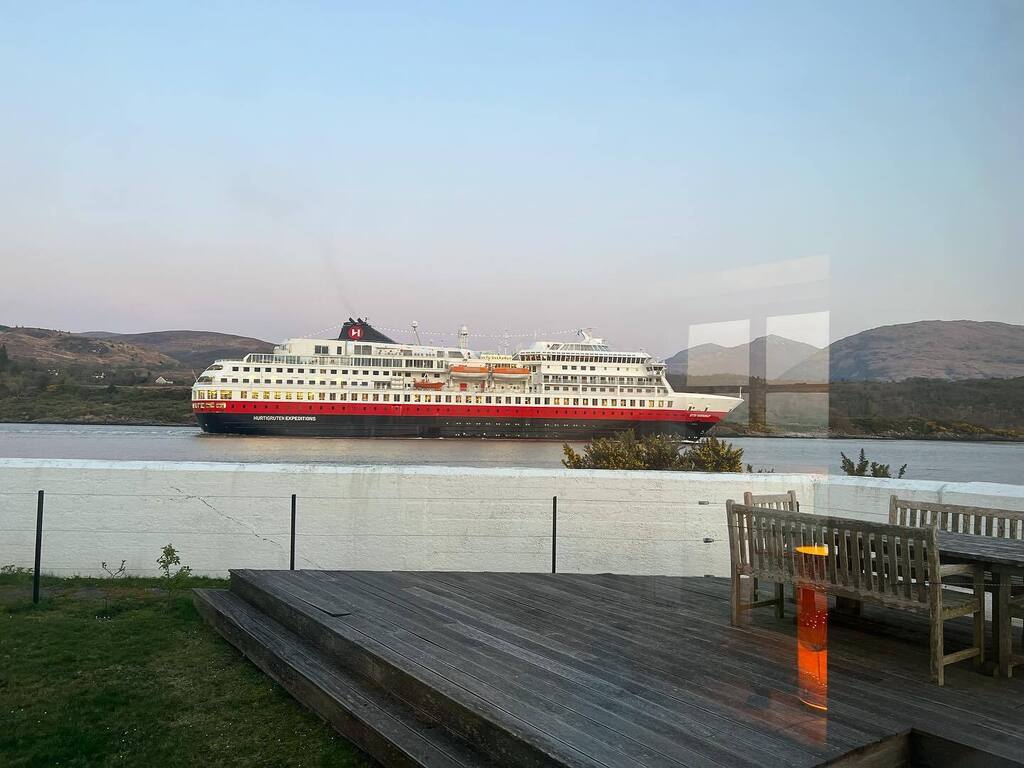 corranlight's tweet image. Thanks for the toot Otto Sverdrup @hurtigrutenexpeditions - happy travelling and see you soon instagr.am/p/CrT4w8NtseF/