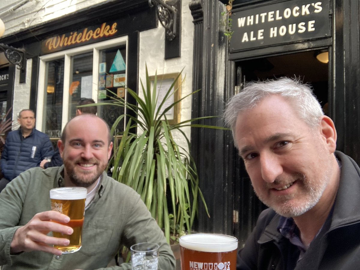 ThePubChampion's tweet photo. Great to meet top #beerwriter @JonnyGarrett for a #pint & a chat in Leeds! @WhitelocksLeeds
We talked about #beer, the importance of #pubs & Jonny’s new book, very exciting!🍺📖 https://t.co/TVtzFUfoCP