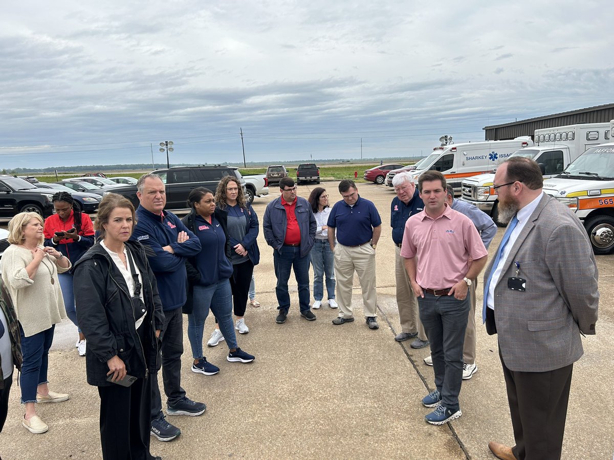 williamkneipOM's tweet photo. Early this morning, teams from across @olemiss loaded up and headed to Rolling Fork. We spent the day visiting with community leaders, getting updates on recovery, hearing about the rapid response from UMMC, and discussing ways to continue to partner. (1) https://t.co/jz9W3fuPEo