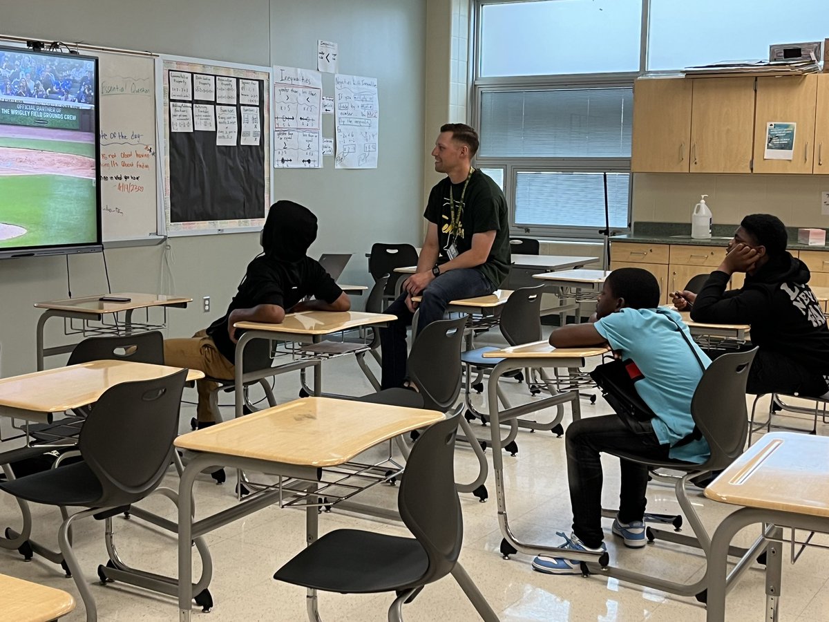 Our middle school baseball team bonding and learning while watching a live game. Coach Blankshain is pointing out all the examples (and non examples)! #iamcps #WeAreTaft ⚾️