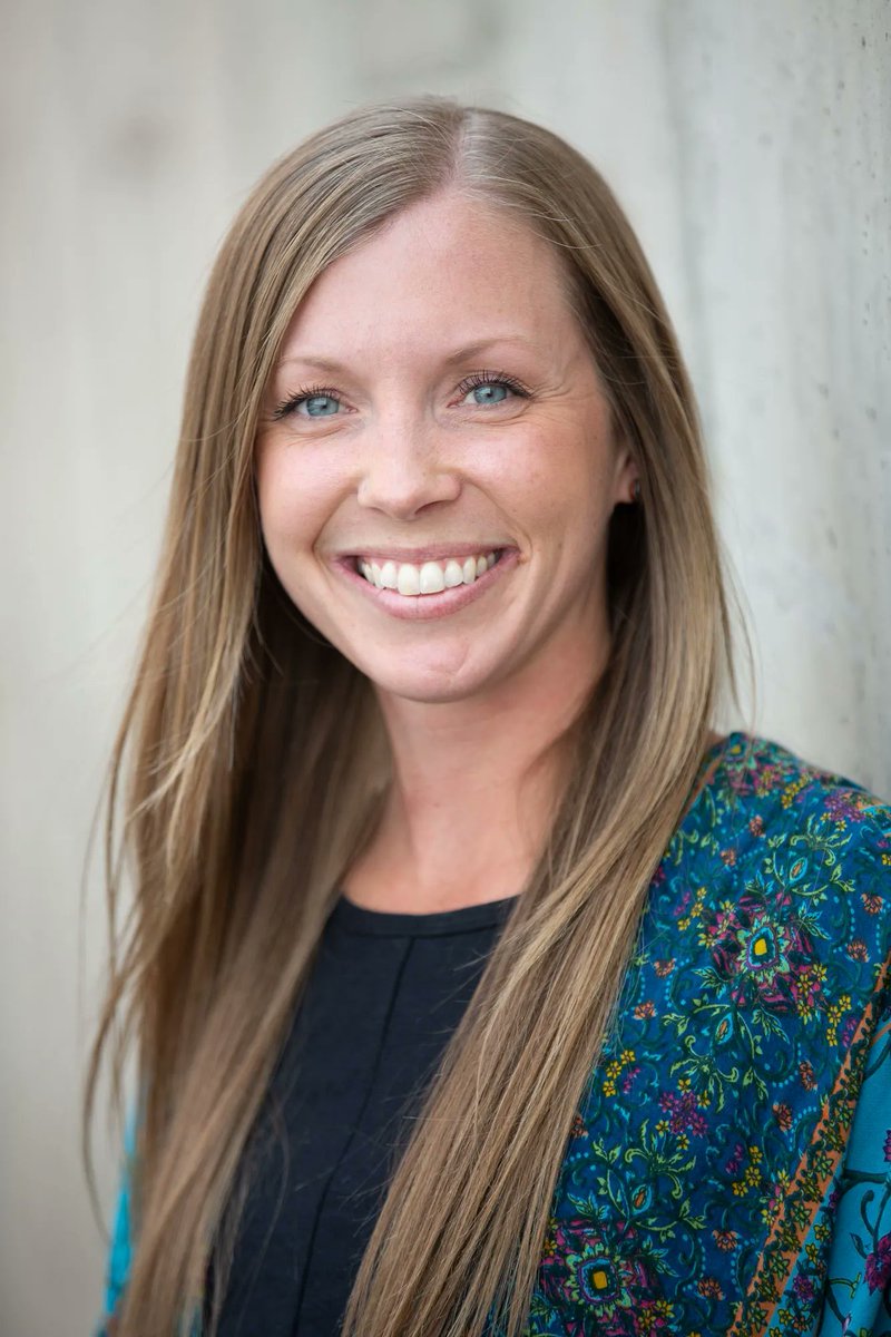 Bee Girl tweet media