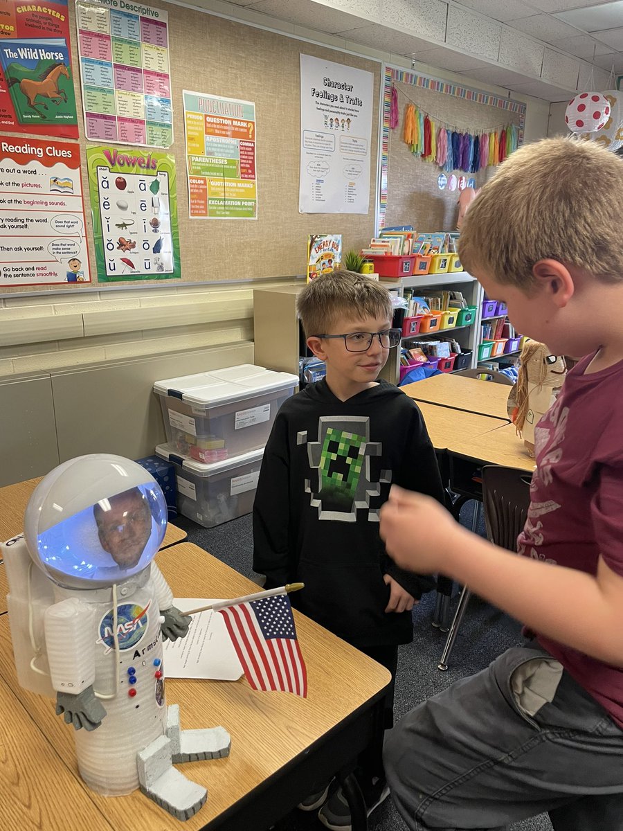 MsBartuch's tweet photo. Today, these 3rd Grader’s presented their Bio- Poems to some special visitors! They all did an AMAZING job! 🌟 https://t.co/LdyNVp7r78