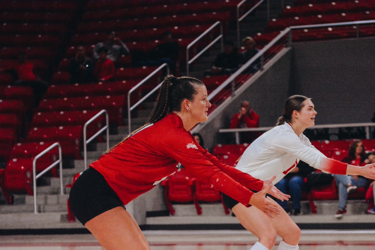 South Dakota Volleyball tweet media