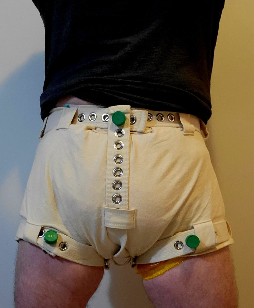 dannyinds's tweet photo. Locking diaper pants with high security green top Segufix locks. https://t.co/9mNTyB3GSO