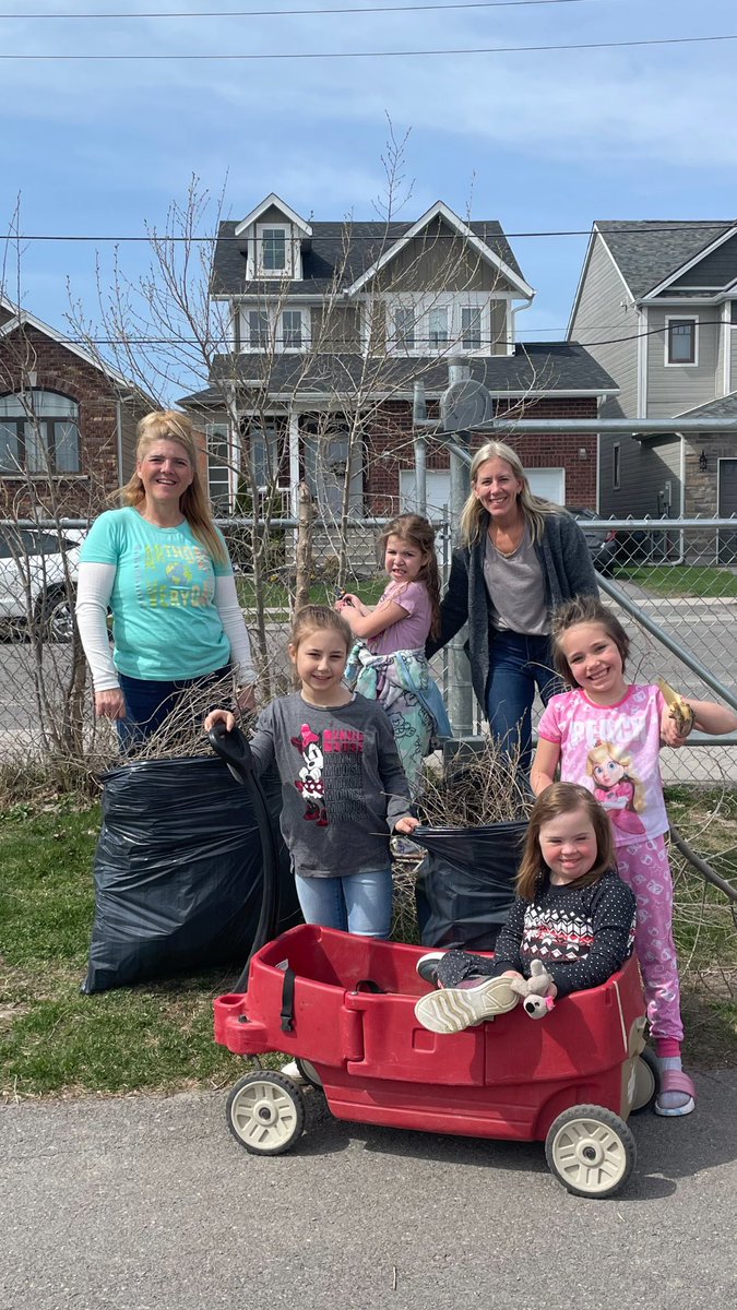 TorresKinders's tweet photo. @alcdsb_olmc We love our Earth, let’s make it shine! 🌍 https://t.co/SmyuDiQK8q