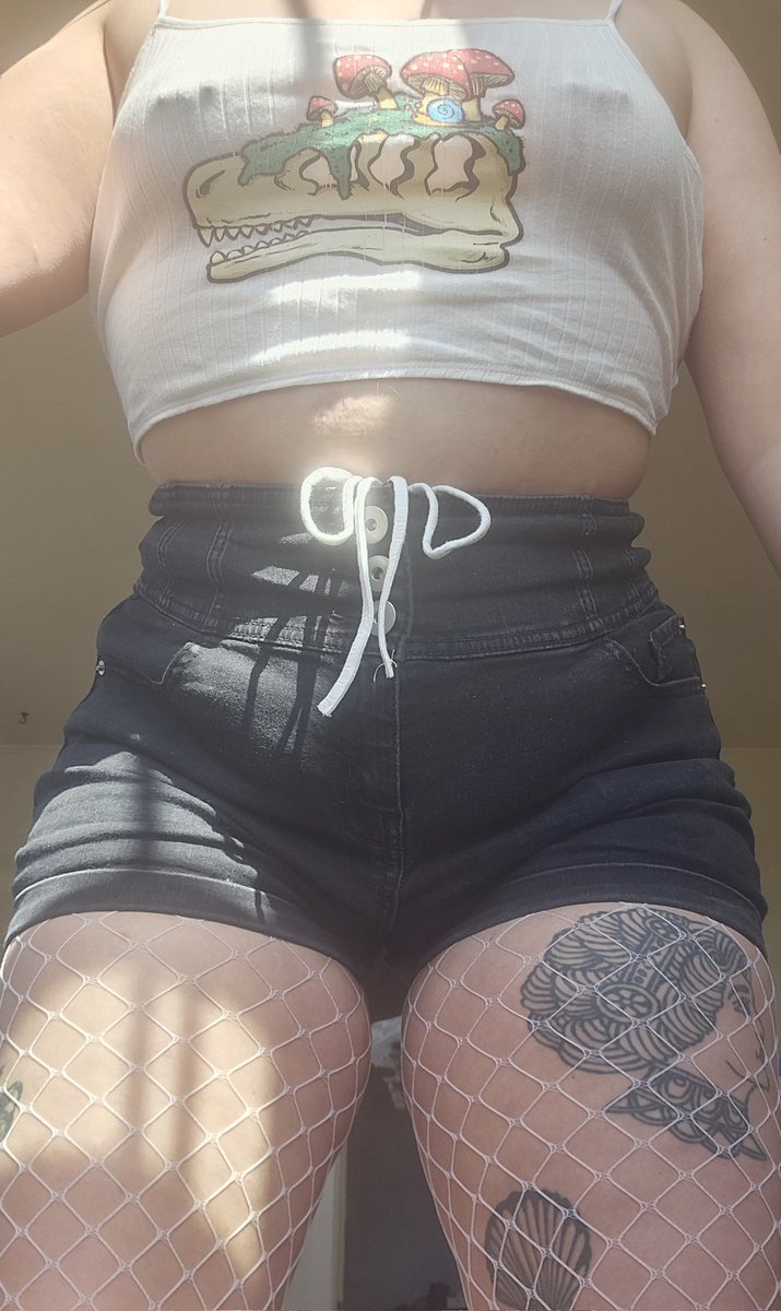 sea_celery_'s tweet photo. ⌛️ &amp; 🍑 
(competition influencer
Paypig whalesub tattoos makeup fitness art summer love asmr 
onlyfans NewProfilePic contentcreator fansly beauty findom 
buyingcontent sellingcontent tesla rich nsfw nsfwtwt marketing promotion sugardaddy) https://t.co/d2j89hPFei