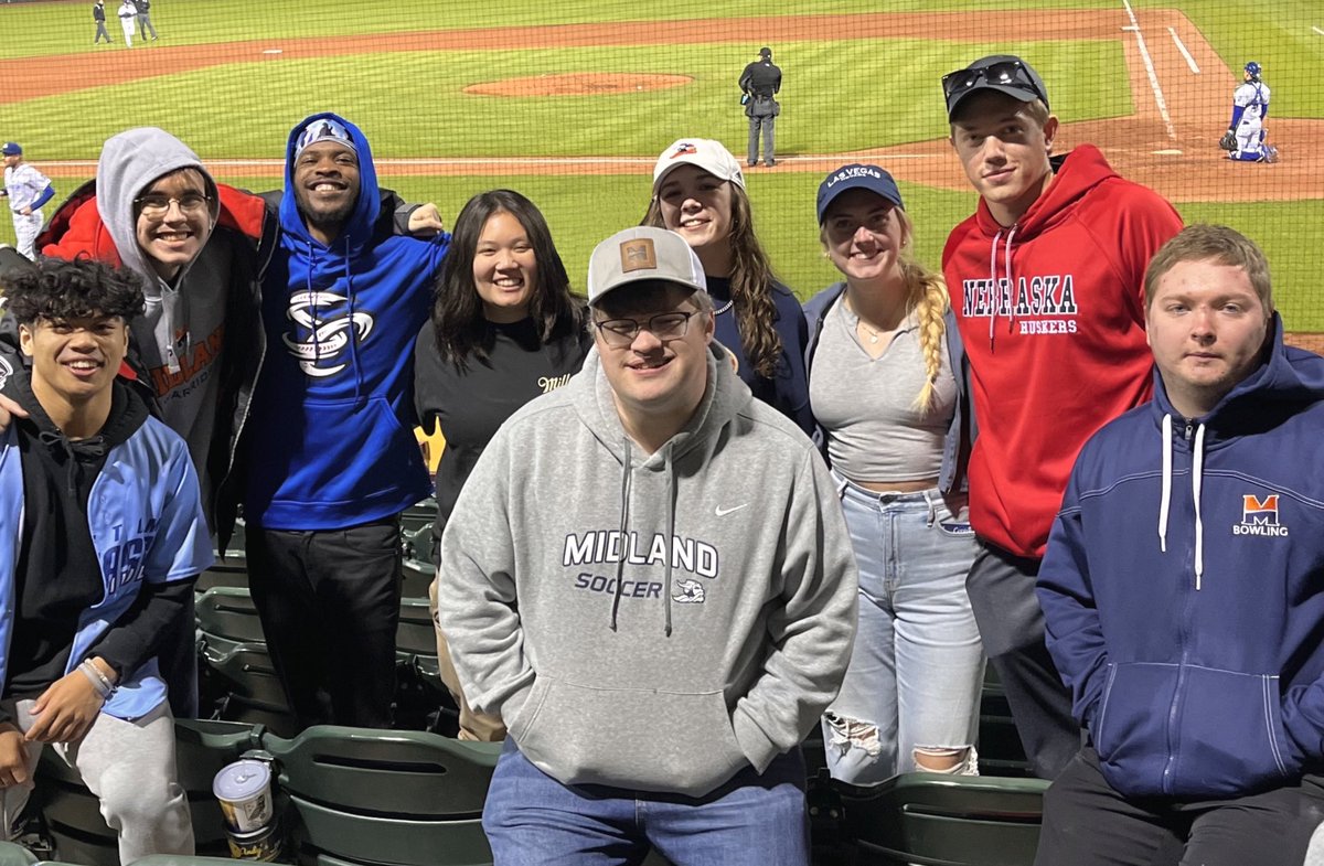 MidlandU_Biz's tweet photo. Our students had so much fun at the Omaha Storm Chasers game last night!
A big thank you as well for the behind-the-scenes tour before the game!π
#midlandubiz #midlandbusiness #dsob https://t.co/2xcl1UxNsG