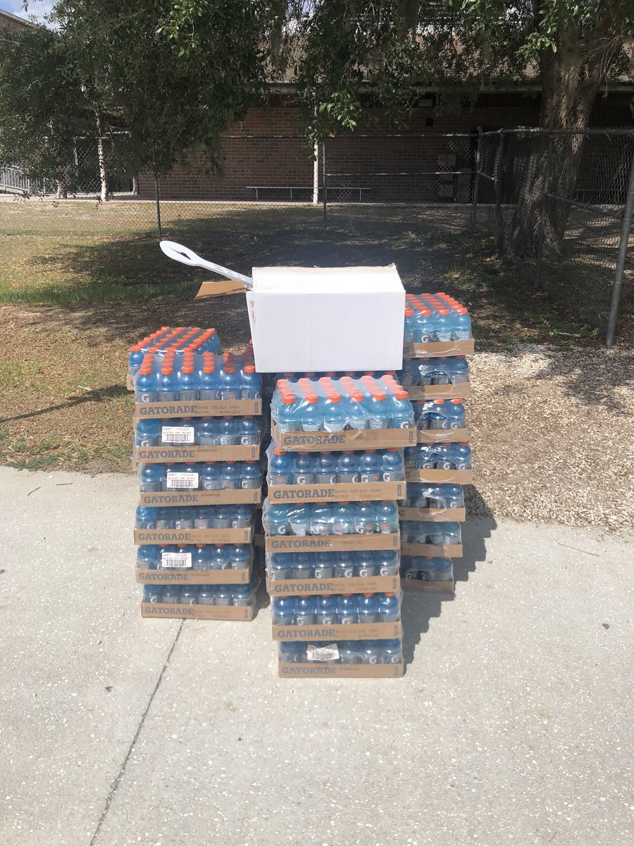 CoachRPringle's tweet photo. Received another donation to the program today. Thank you to the donor who wishes to remain anonymous. @LakeGibsonFB #BOE #WillWorkToFeedMyPlayers #BraveBuilt https://t.co/yskTRQysXL
