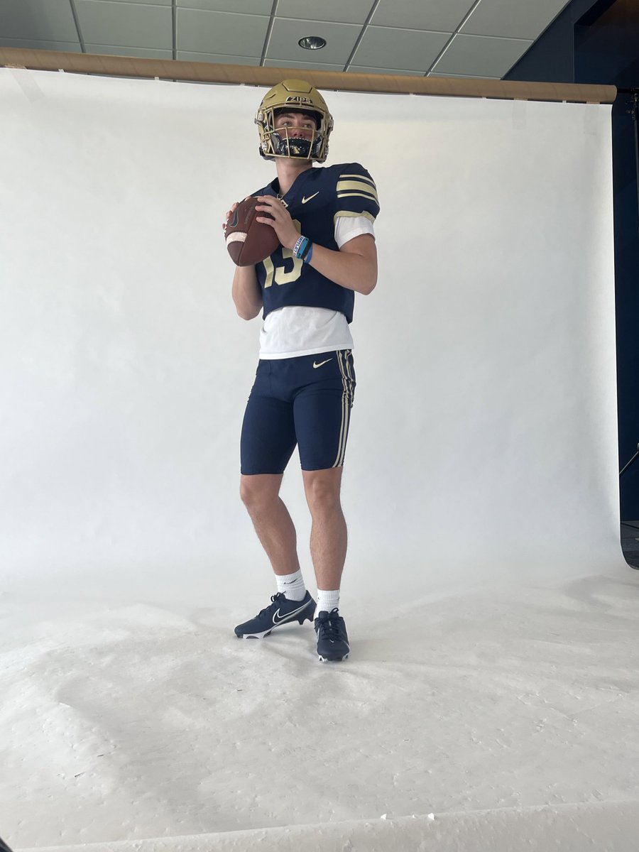 Cameron Walter🌟 tweet media