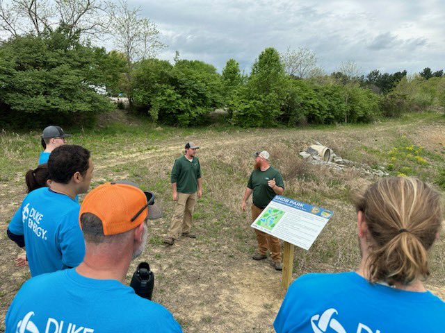 SallyThelen's tweet image. 20 of my @DukeEnergy #OH #KY teammates are doing an Earth Day planting @ClermontParks Shor Park this morning. 40 new trees are going in to restore a section of the park. Great job @DE_ChadShaffer @TonyDaTiger96 and crew for beautifying the area. #WeAreDE