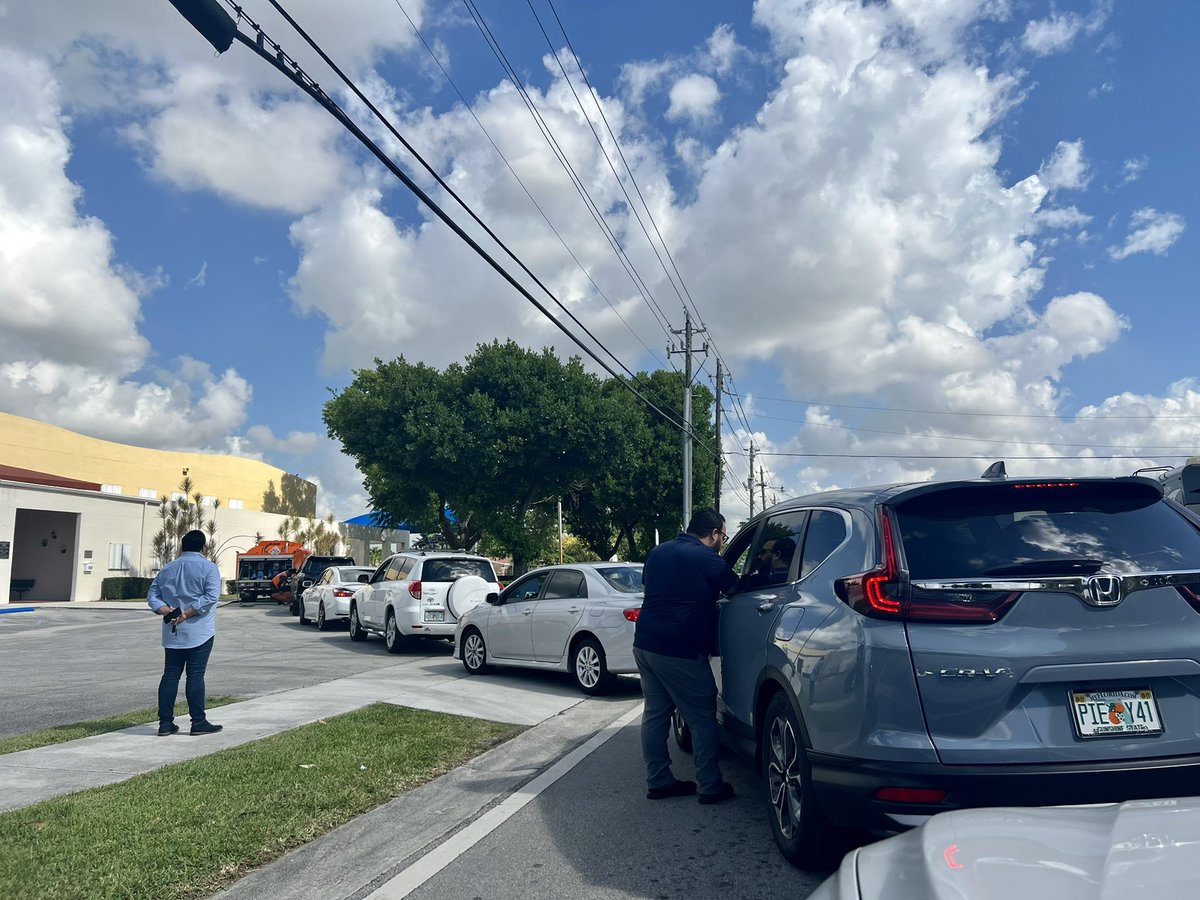 SweetwaterMayor's tweet photo. Helping our community have access to much-needed resources is what it is all about. 

With the amazing help of @ezfillgas we have been able to service our community’s vehicles after recent gas shortages have made filling up a tank difficult! https://t.co/sYxAnbosRm