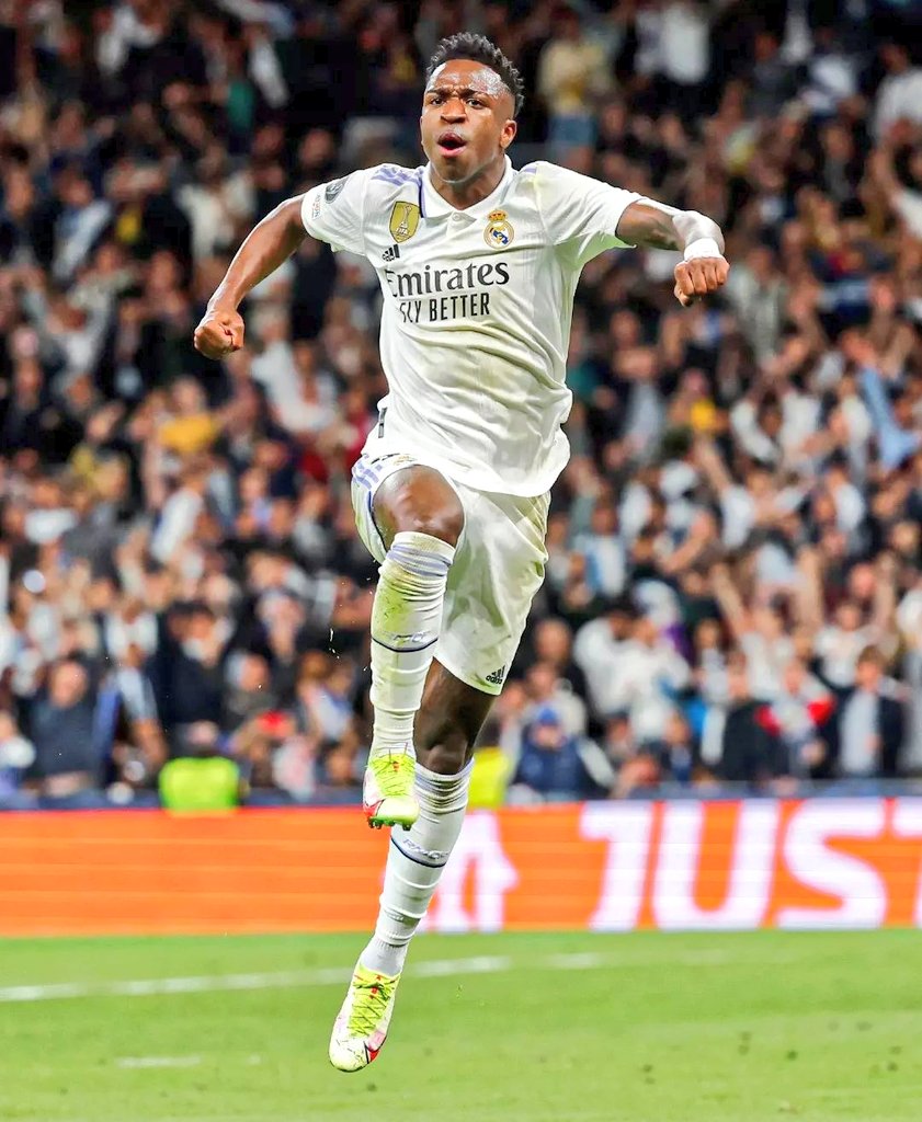 AdriRM33's tweet image. 🚨 Si Vinícius Jr marca gol contra el Celta sortearemos esta camiseta entre uno de los que den RT a este tweet y nos sigan a mí y @1863_club