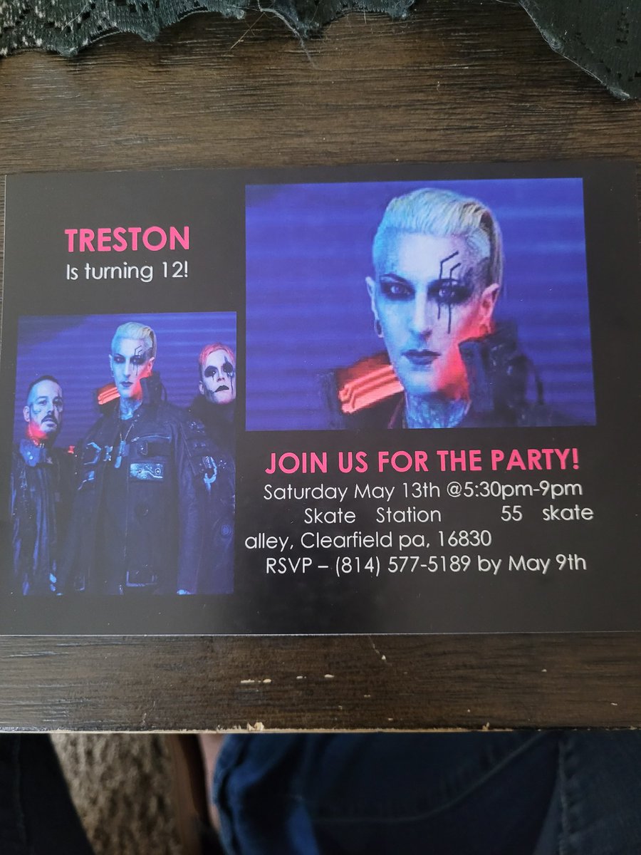 Ladyko12O's tweet photo. Custom made my son's birthday party invitations @MIWband @chenzomauro @ChrisMotionless @rickyolsonx @MIWryan @justinxMIW https://t.co/LYW4G8SnxD